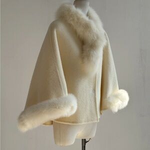 Elegant Cape with Faux Fur Trim